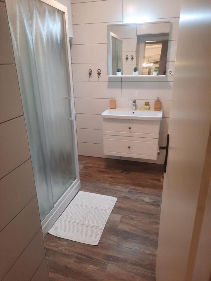 ראב Old Town Rab Studio Apartment מראה חיצוני תמונה